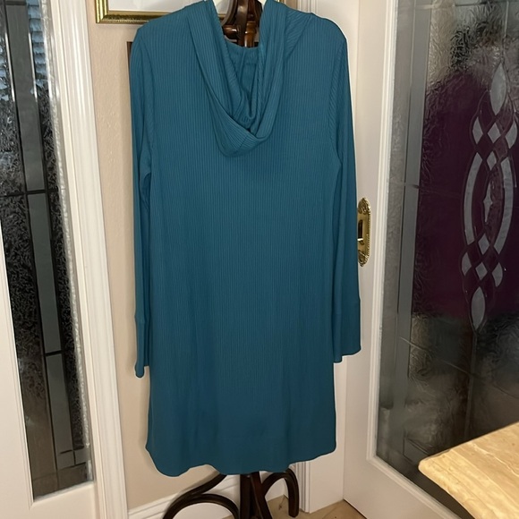 Athleta- Harmony Pose Wrap Size M in Borealis green - Picture 2 of 10